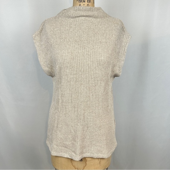 NEW Zara Tan Mock Neck Ribbed Vest Sleeveless Sweater Size Medium Tan Cream - Picture 1 of 10